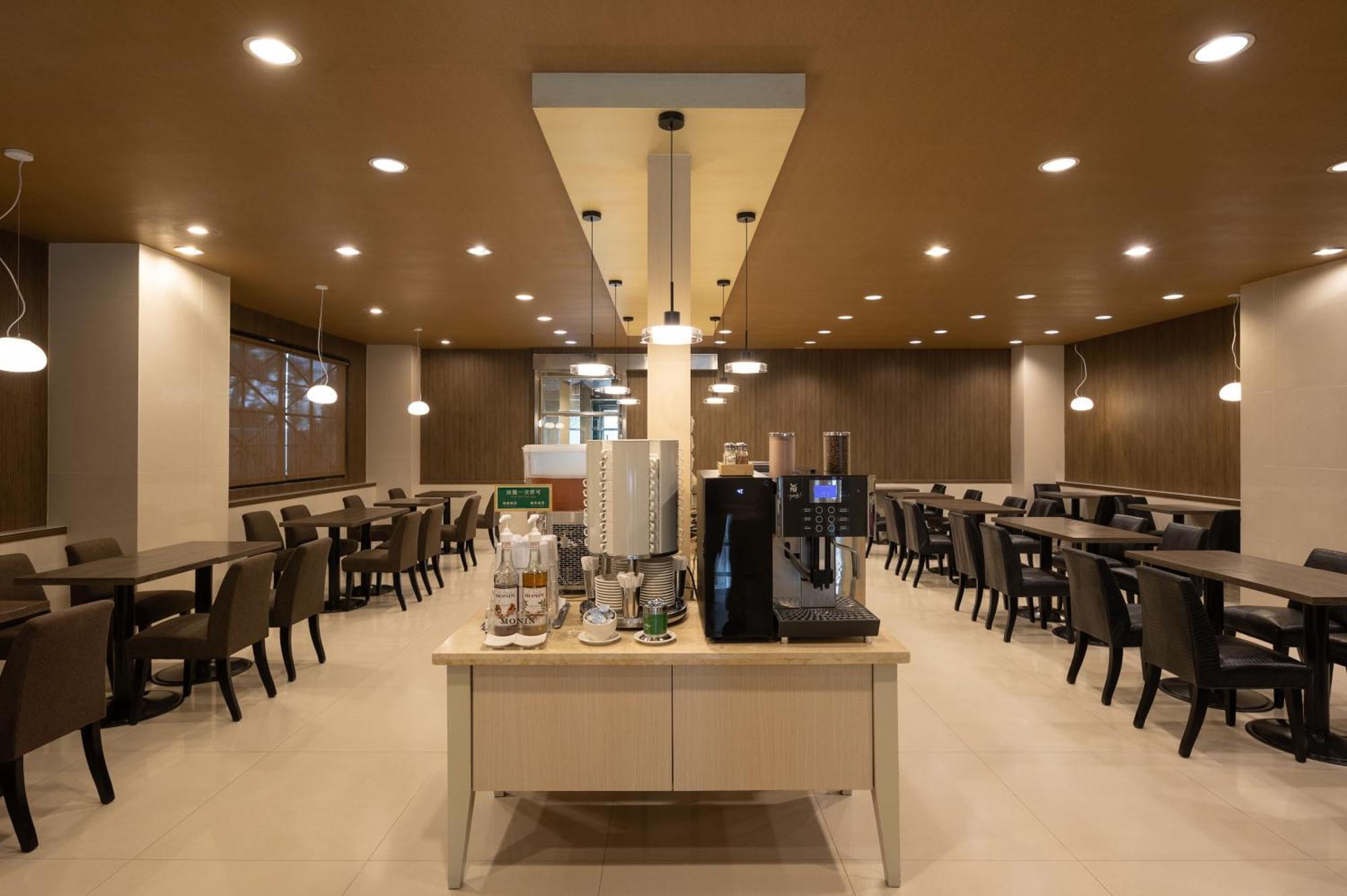 Kindness Hotel - Tainan Minsheng Zewnętrze zdjęcie