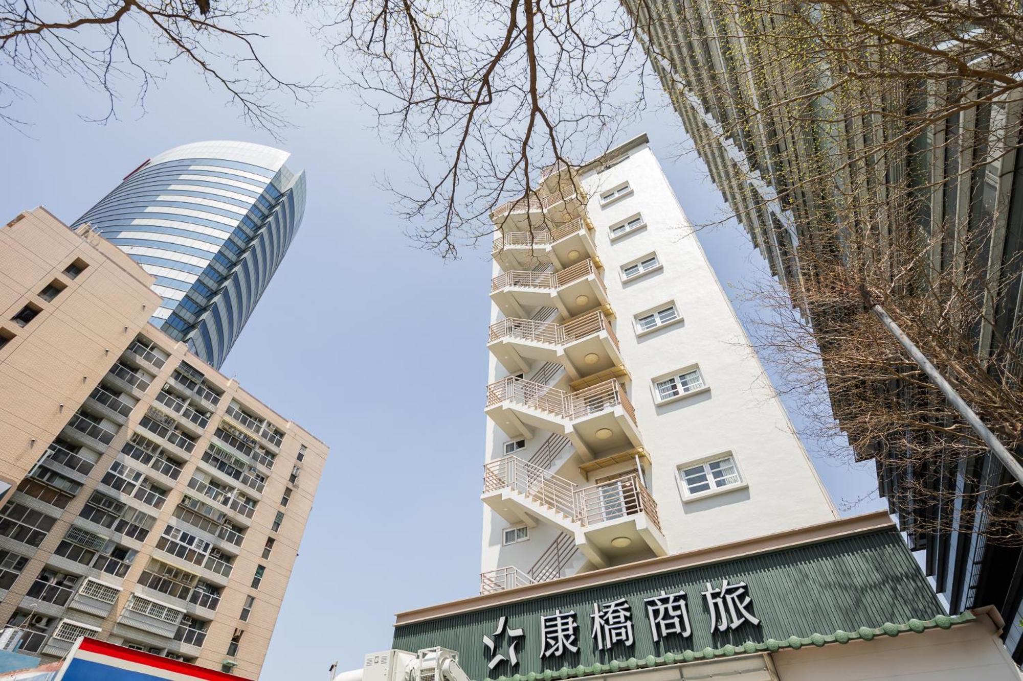 Kindness Hotel - Tainan Minsheng Zewnętrze zdjęcie