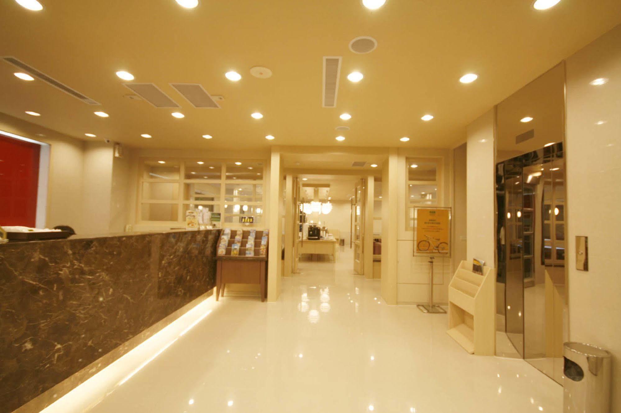 Kindness Hotel - Tainan Minsheng Zewnętrze zdjęcie