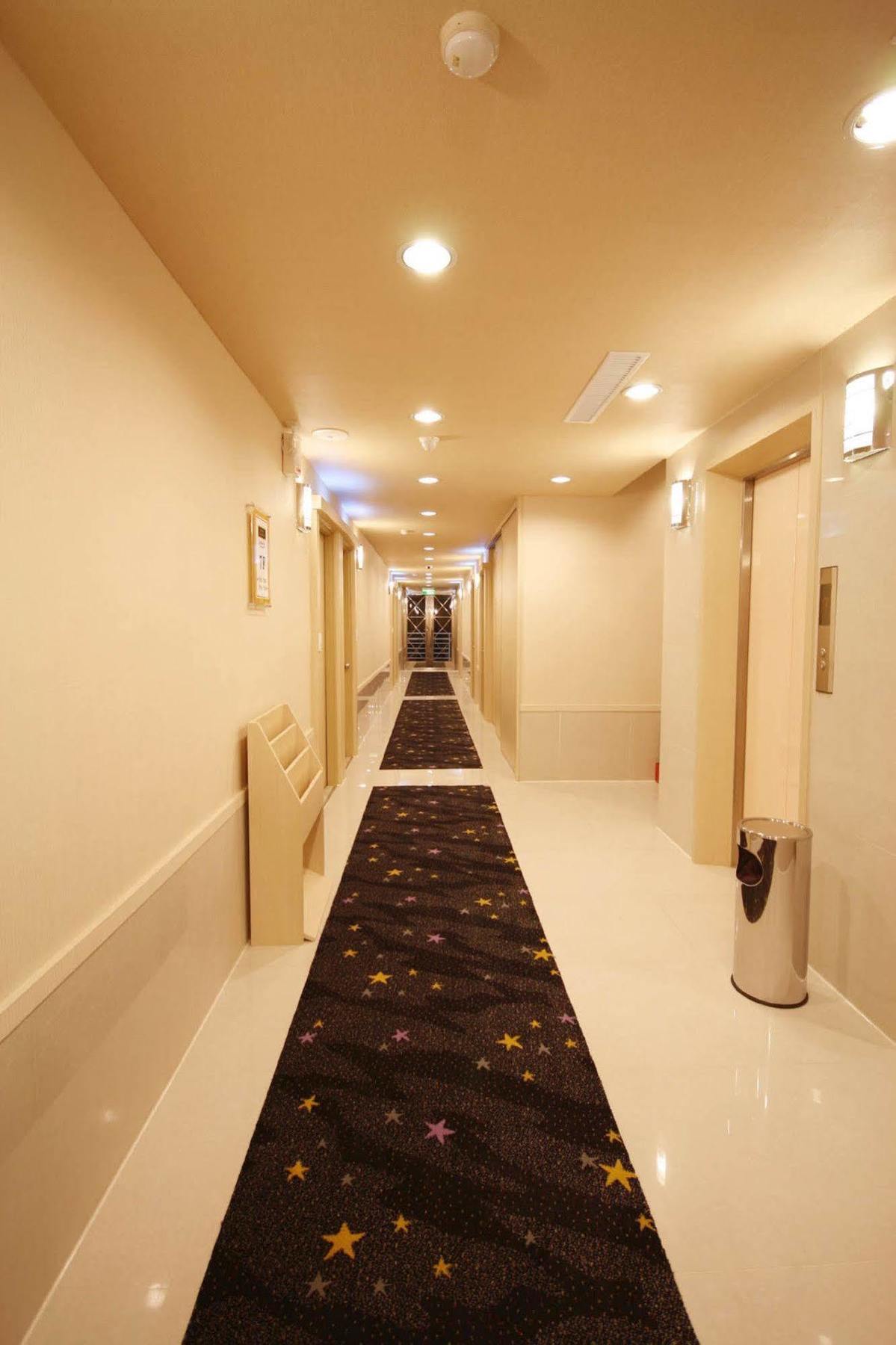 Kindness Hotel - Tainan Minsheng Zewnętrze zdjęcie
